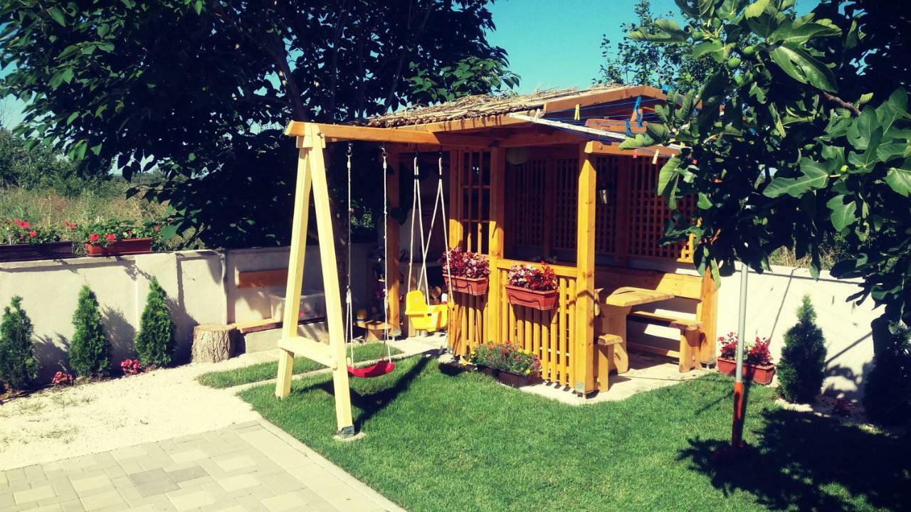 Apartmani Mersol Nin Esterno foto